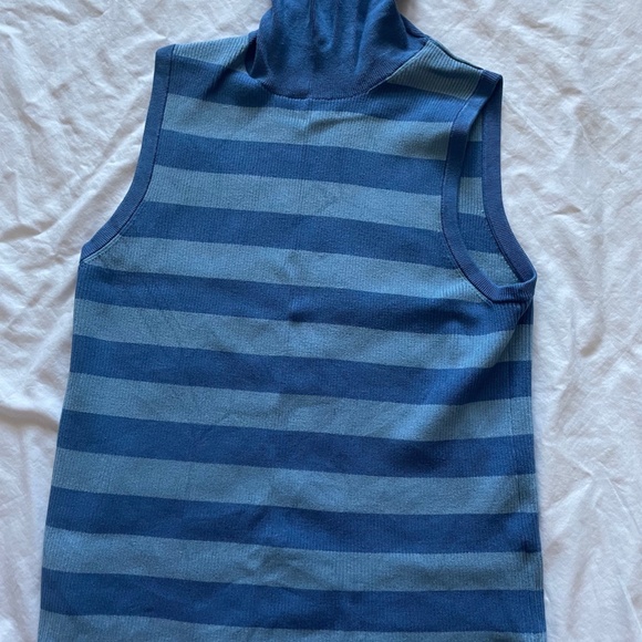 Michael Kors Silk Turtleneck Tank Top - Picture 3 of 3